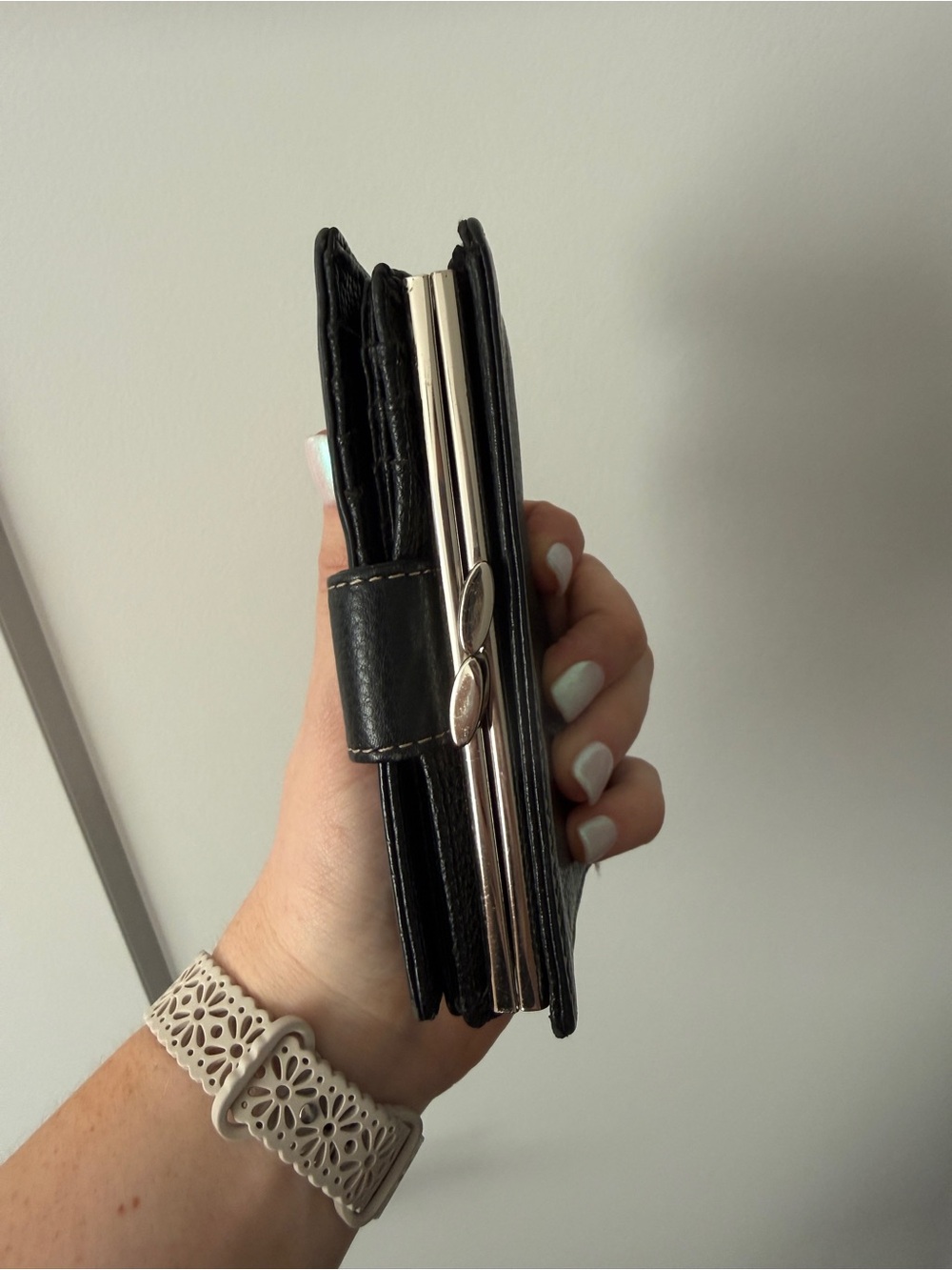 Black Genuine Leather Organizer Wallet | Snap Closure | Card Slots & Coin Purse - Picture 5 of 8